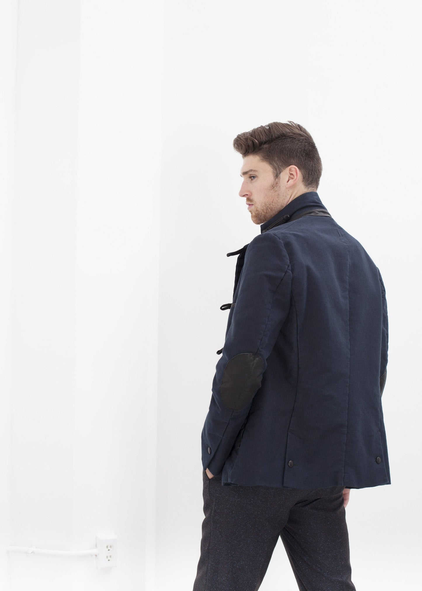 Taurin Jacket in Navy